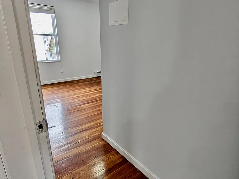 140 Branscomb St #2 — Photo 12
