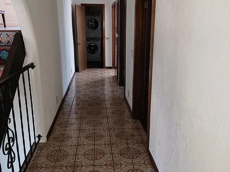 2910 Hill Valley Dr — Photo 18