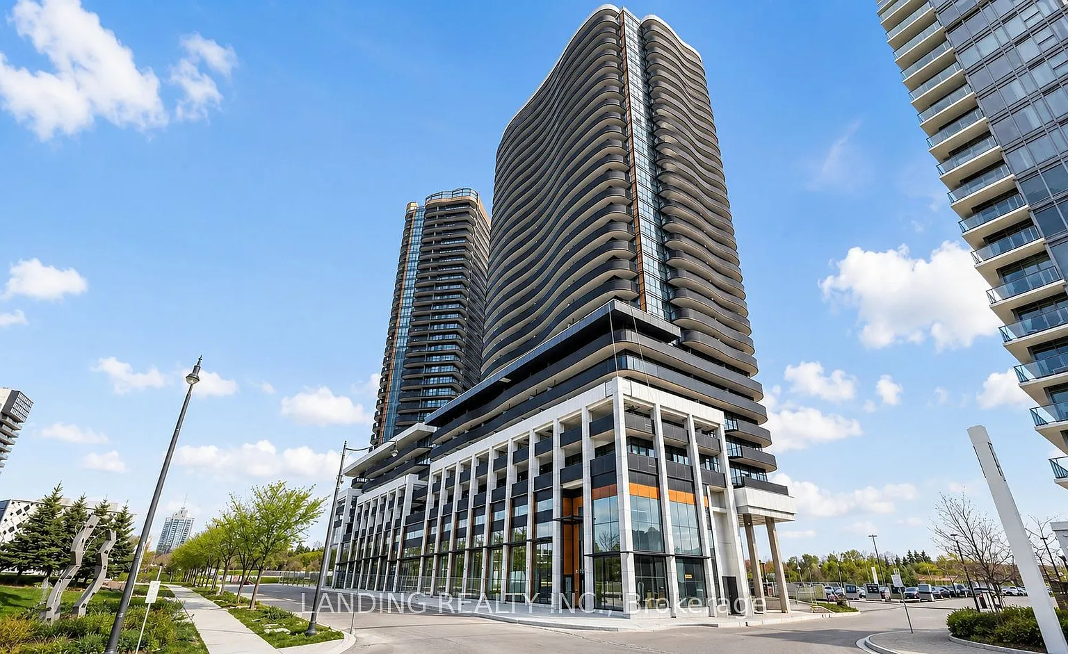 2 bed, $3,200 — Photo 1