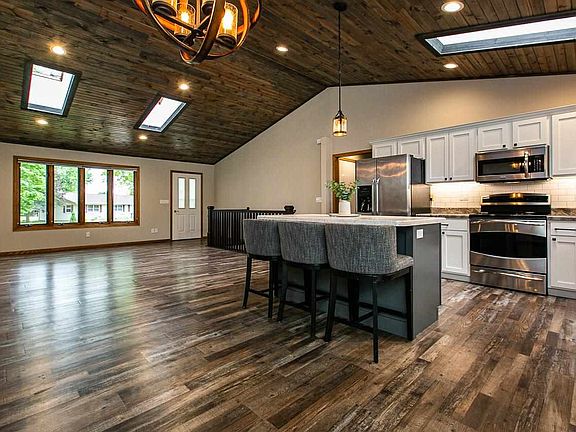 5th image of 17700 River Vista Ct