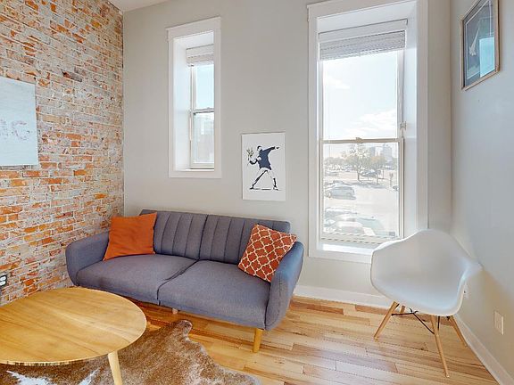 3rd image of 320 N Pine St #205