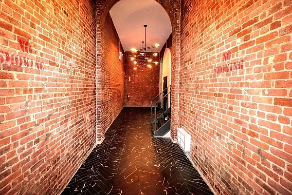 Rented by Bruma Realty LLC | media 9