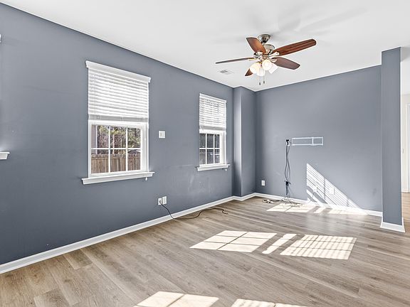 5th image of 122 Dream St