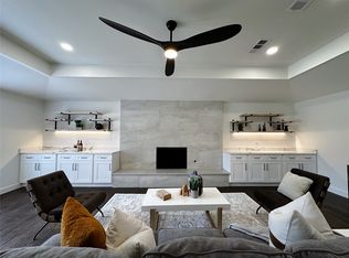 2629 Club Meadow Dr, Garland, TX 75043