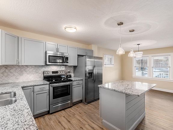 5th image of 2134 Dresden St