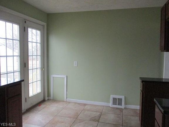5th image of 30013 Fern Dr