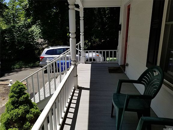 4th image of 415 Myrtle Ave