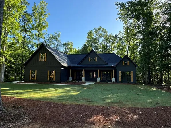 212 Lee Road 2211, Smiths Station, AL 36877