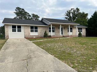 3601 Crampton Rd, Hope Mills, NC 28348