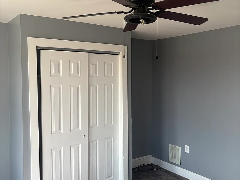 209 S Springfield Rd — Photo 11