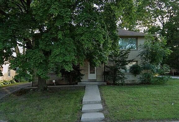 4th image of 8127 W Appleton Ave