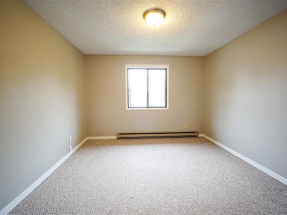 4th image of 2723 Terrace Dr