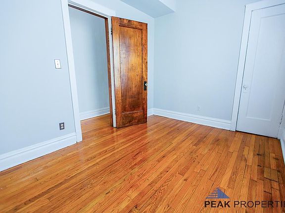 5th image of 1104 N Oakley Blvd #1
