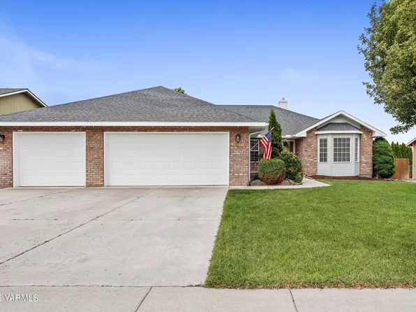 4956 Pear Butte Dr, Yakima, WA 98901