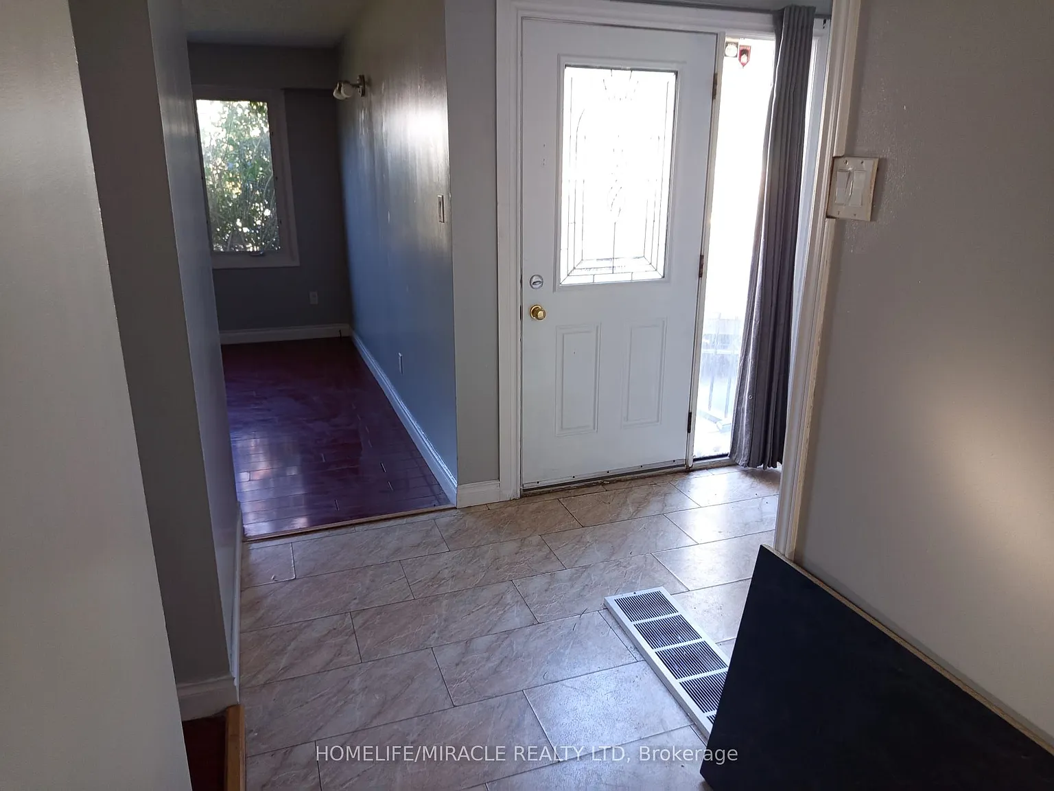5 bed, $2,900 — Photo 2
