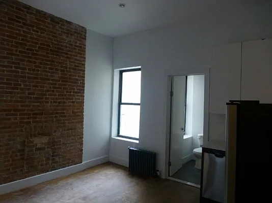 Rented by Bohemia Realty Group | media 36