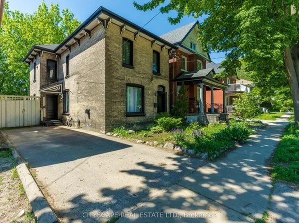 29 Arthur St, Brantford, ON N3S 3H4