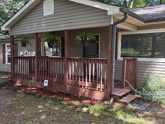 2nd image of 405 Del Rio Dr