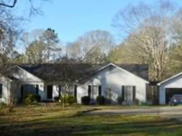141 River Run Dr, Hogansville, GA 30230