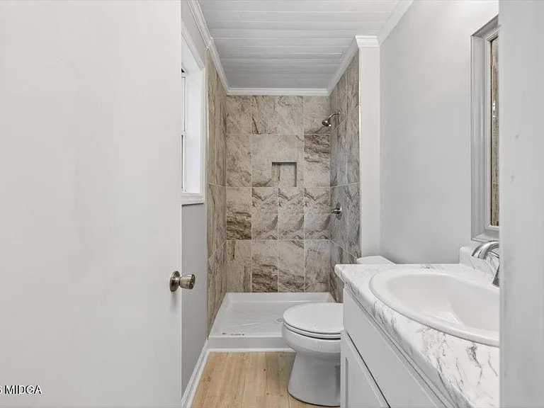 1376 Greentree Pkwy — Photo 21