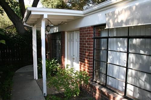 4th image of 112 N Lincoln Pl