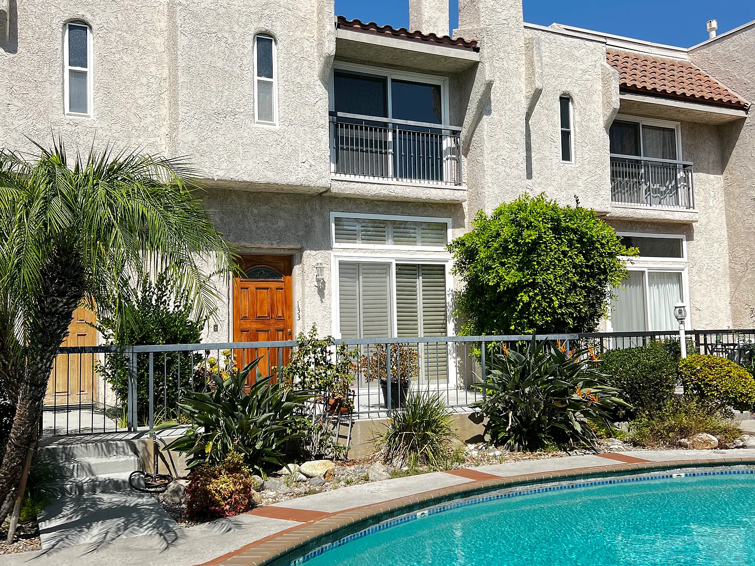 2 bed, 2119 sqft, $3,950 — Photo 2