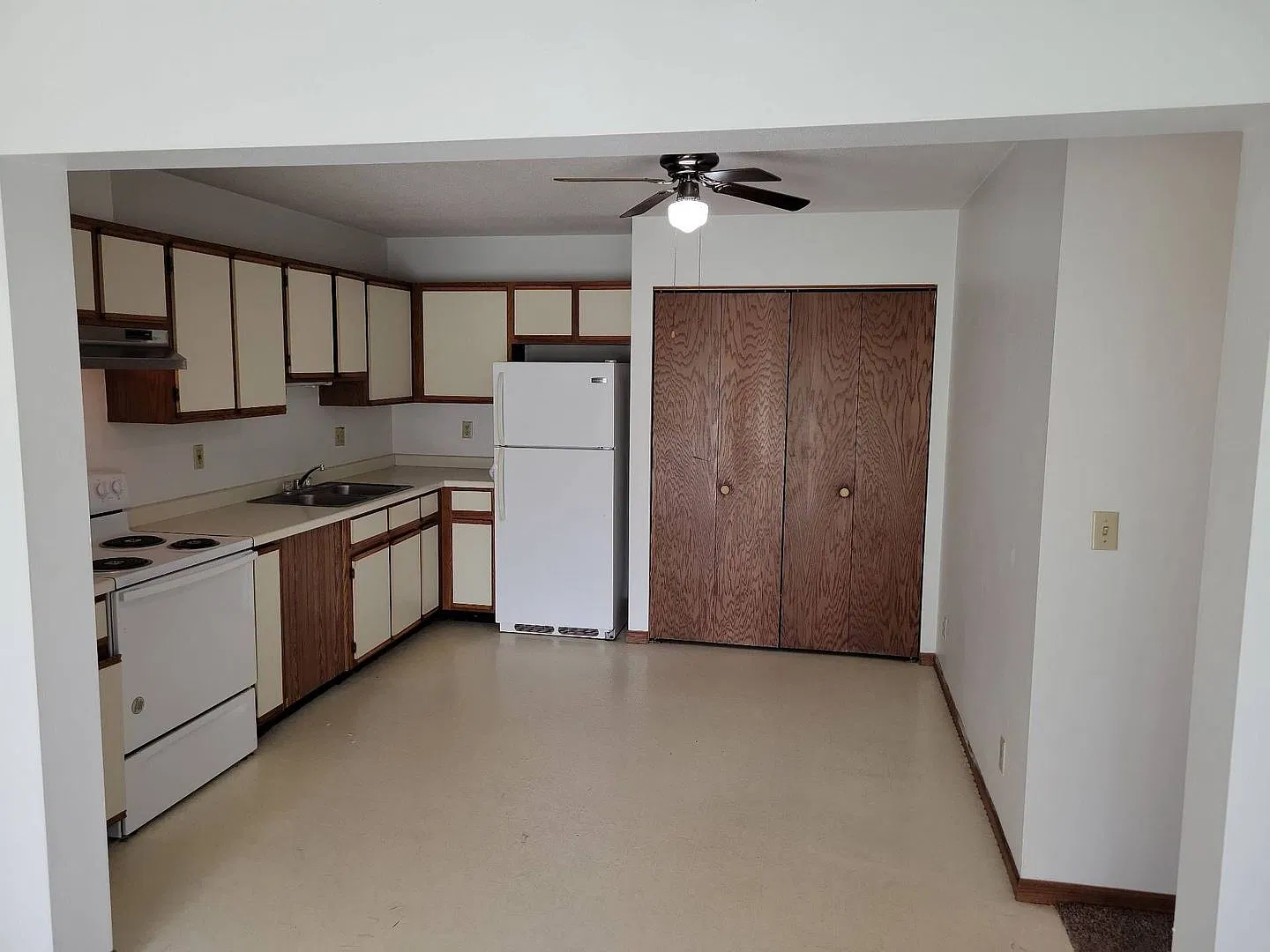 119000 E North St — Photo 3