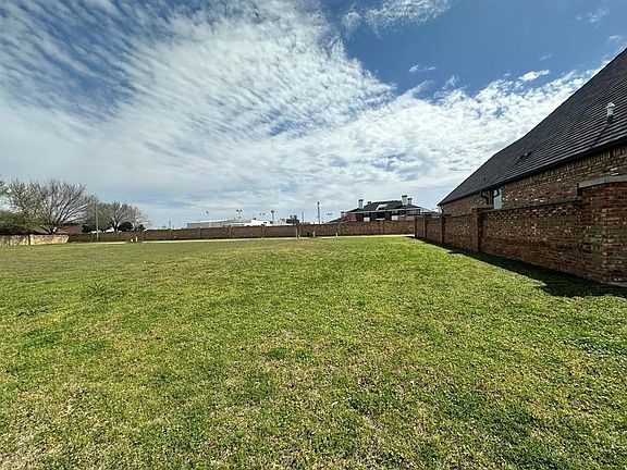 5th image of 321 Millbrook Pl Lot 23