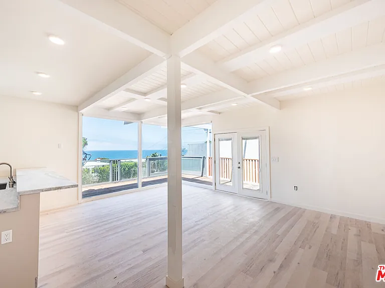 7275 Birdview Ave — Photo 4
