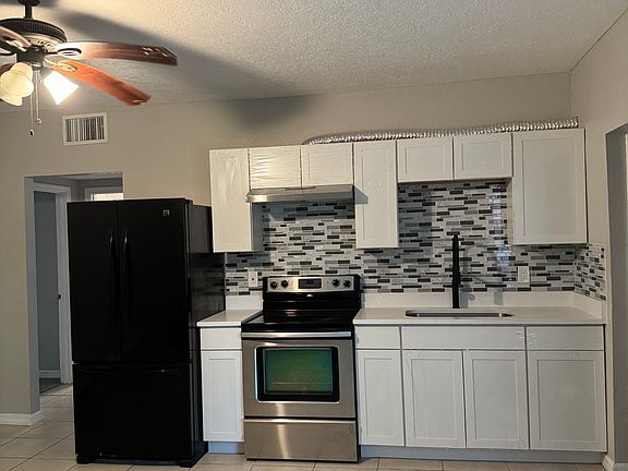 2nd image of 1707 Peach Ave