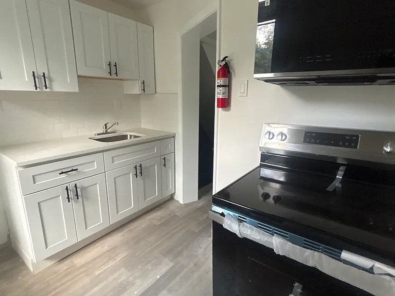 6403 Glenmore Ave #1 — Photo 6