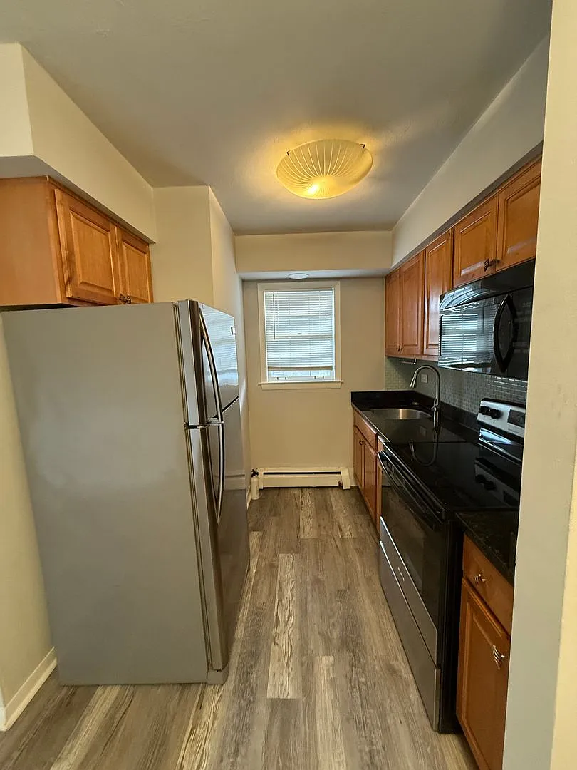 6046 West Pershing Road — Photo 3