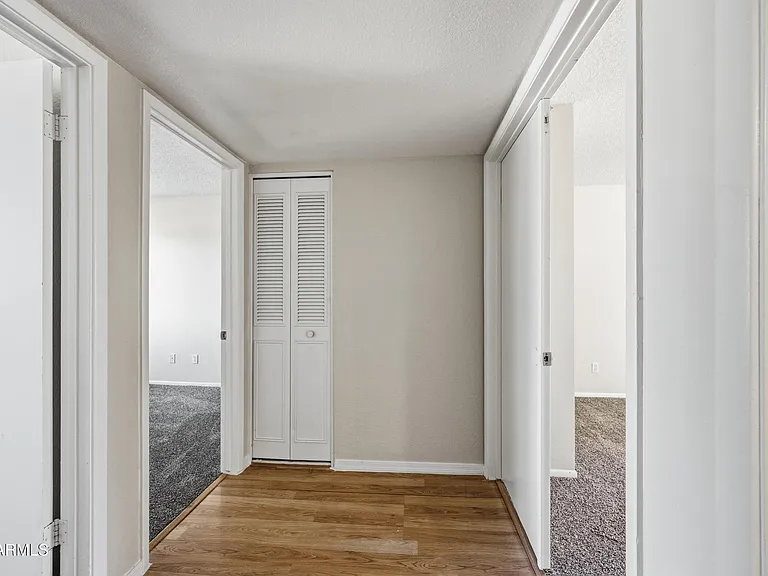 2216 W Straford Dr — Photo 17