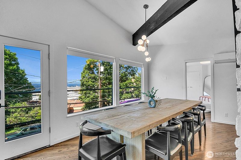 4th image of 1115 8th Avenue W