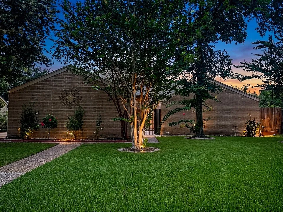 2358 Binley Dr