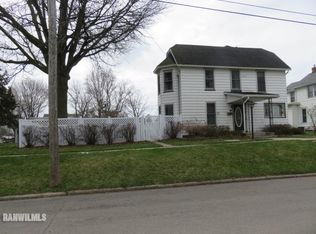 721 W Ringold St, Freeport, IL 61032