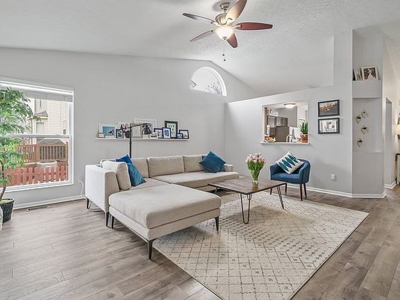 3rd image of 3475 Vintage Woods Dr