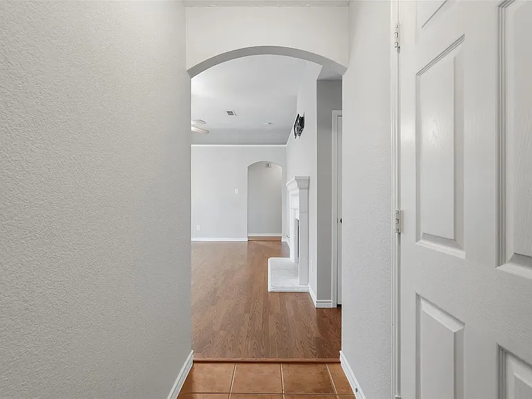 13018 Evergreen Dr — Photo 3