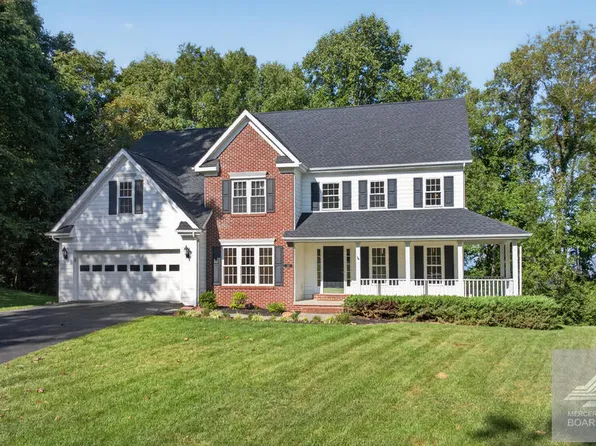 108 Callaway Cir, Bluefield, VA 24605