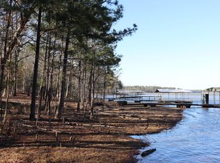 1049 Lakeside Dr, Lincolnton, GA 30817