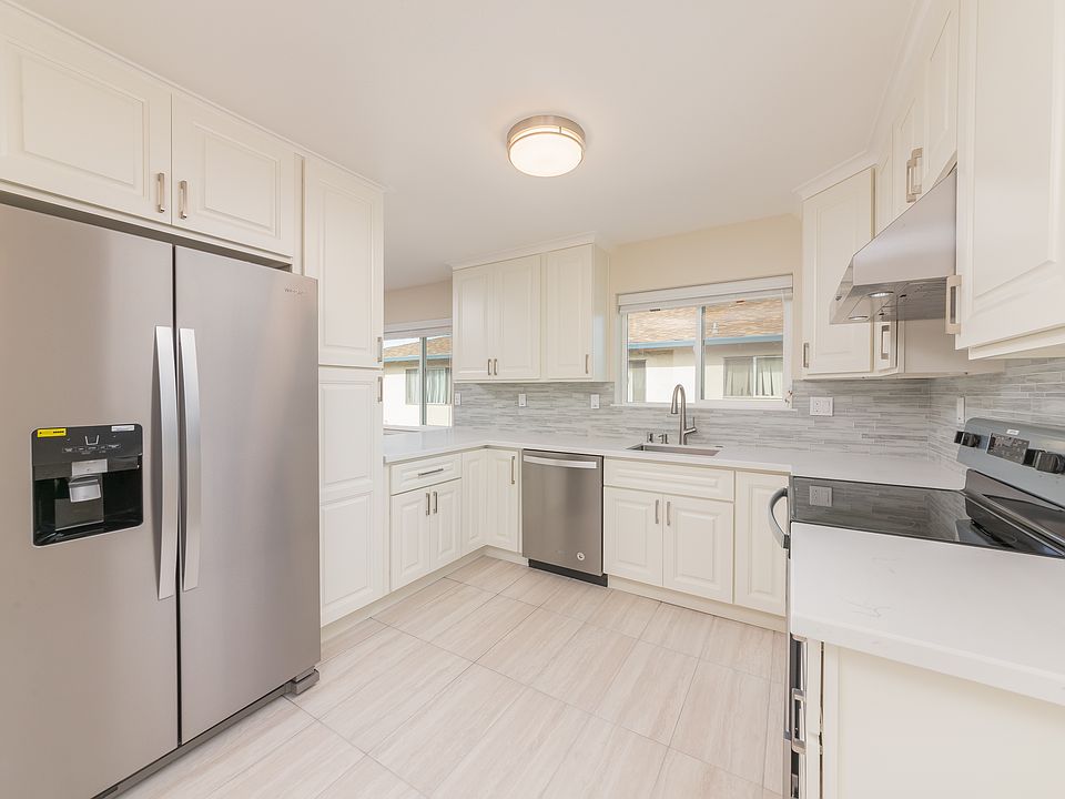 1st image of 1636 Queen Charlotte Dr APT 4