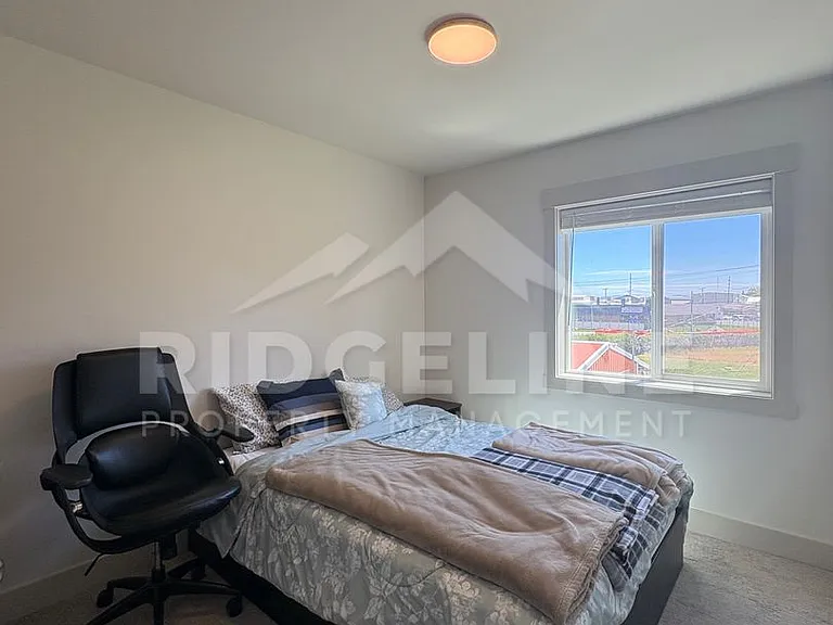 1322 Boston Ct — Photo 13