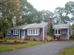 20 Kent Ln, Hyannis, MA 02601