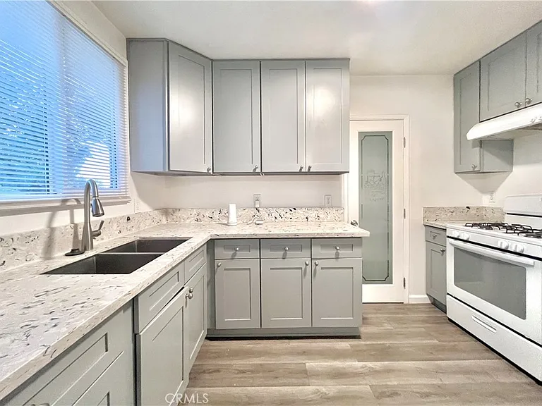4026 Daines Dr #4026 — Photo 5
