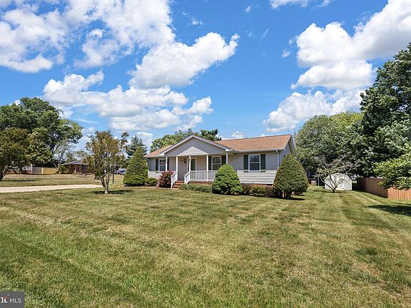 4th image of 4512 Rebecca Rd