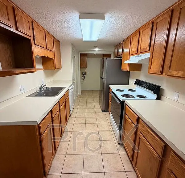 3407-3409 E 9th St #3407 E 9TH ST — Photo 5