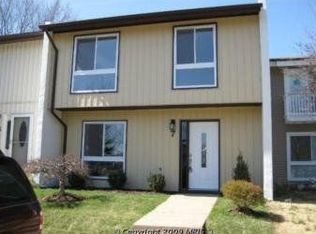 7 Simeon Ln, Sterling, VA 20164