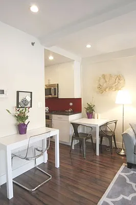 Rented by ER (DO NOT USE) | media 9