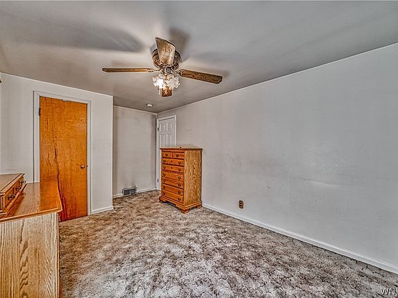 5th image of 255 Fancher Ave