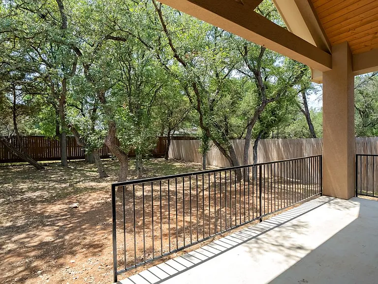 538 Carriage House — Photo 31